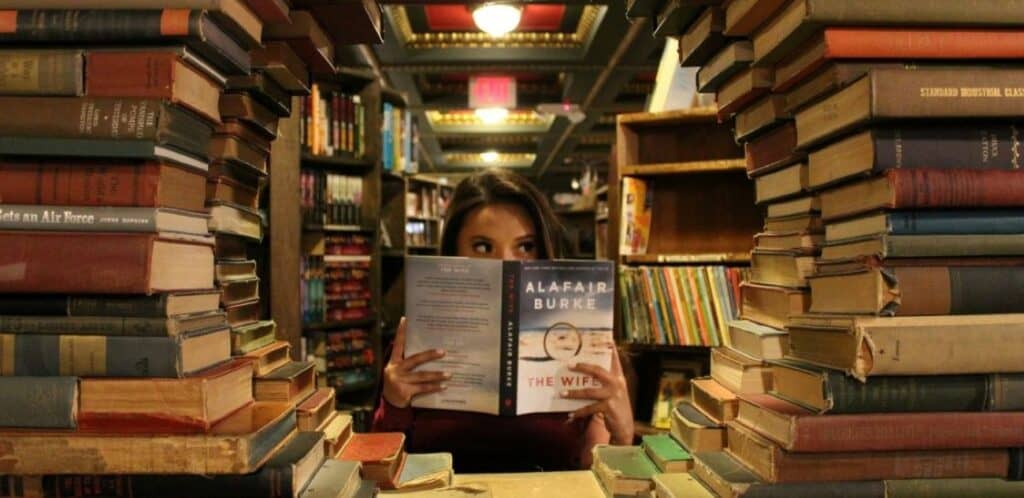 How to Throw a Book Launch Party That Your Readers Won’t Forget | Peerspace