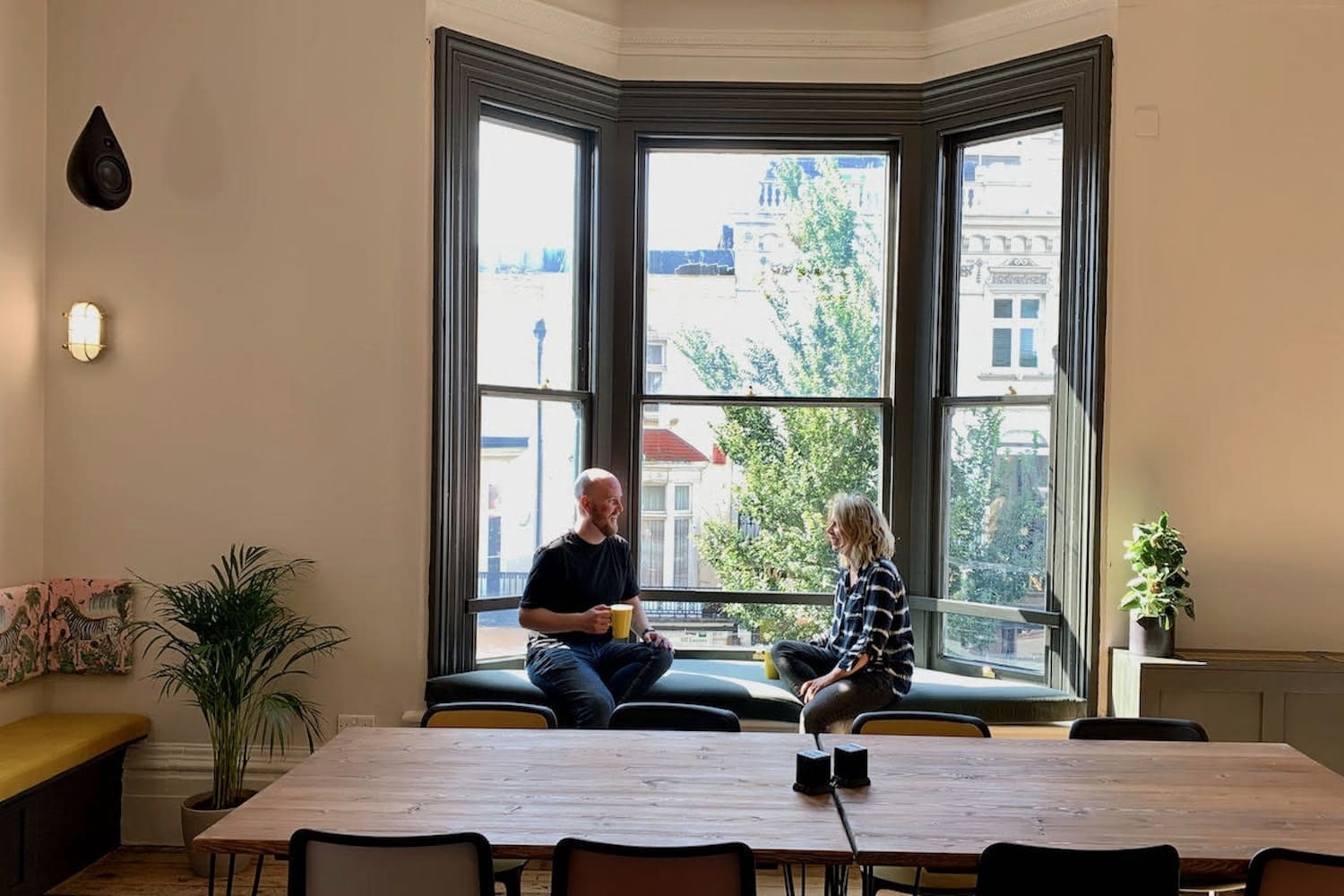 How & Where to Rent an Airbnb Workspace | Peerspace