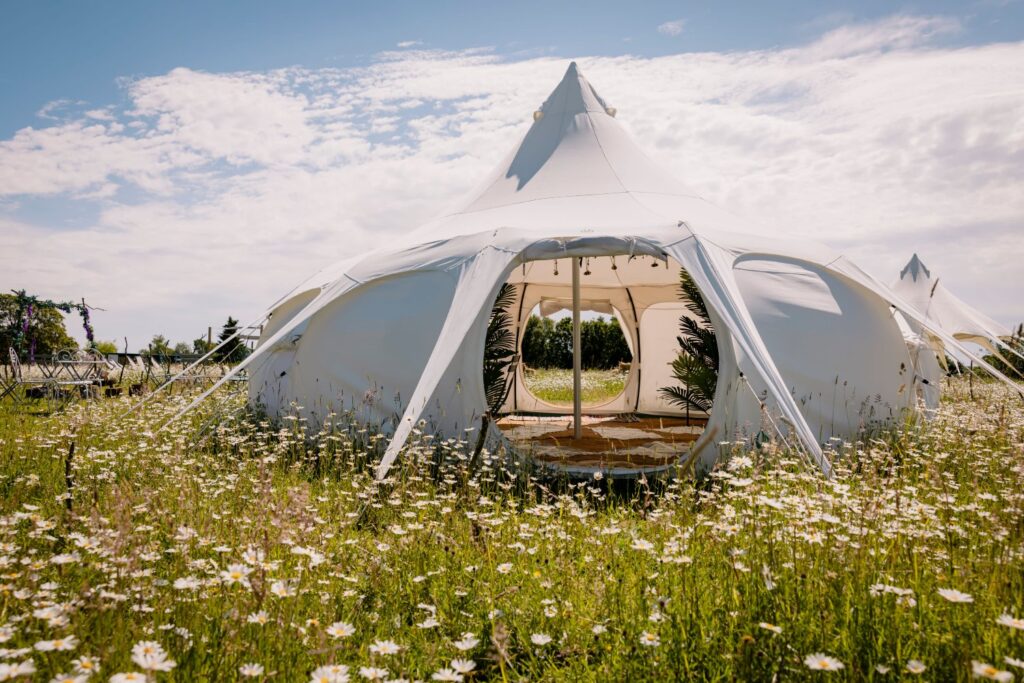 How to Find Airbnb Farm-Like Hires Without the Restrictions | Peerspace