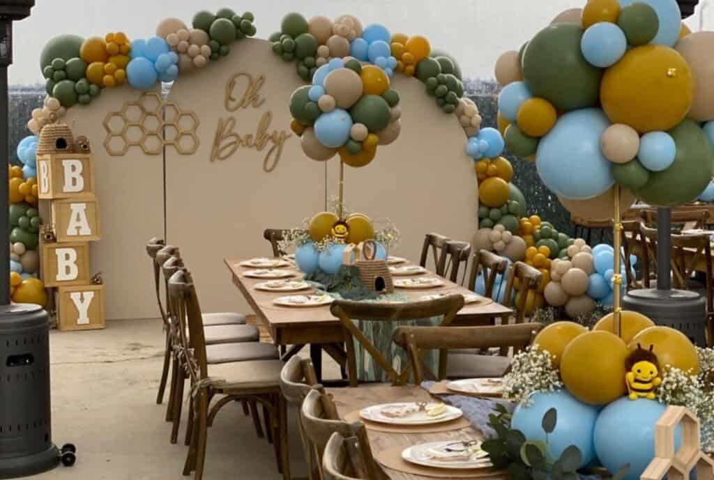 tablescape with 'Oh Baby' sign