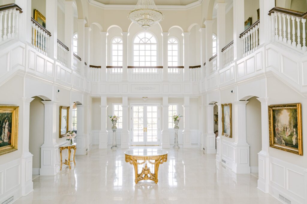 regency-era-entryway