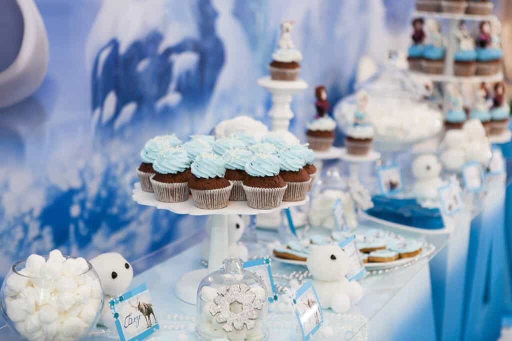 Winter Gender Reveal Ideas That Celebrate Wonder and Warmth | Peerspace