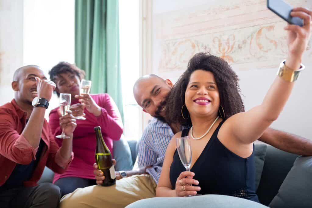 Engagement Party Ideas at Home: For a Cosy Event | Peerspace