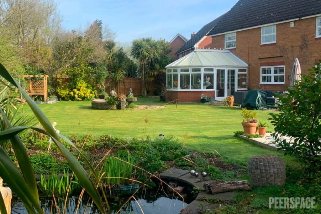 Detached House with Large Garden in liverpool