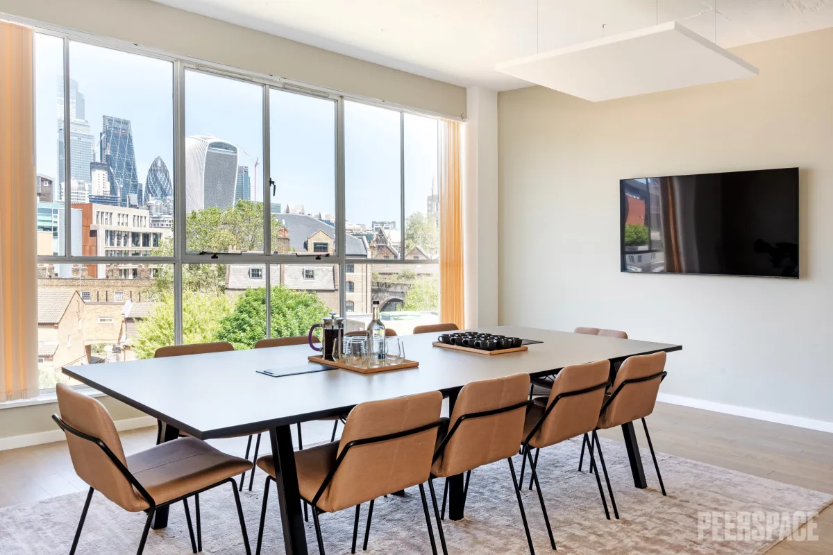 Meeting room with skyline view and natural lights