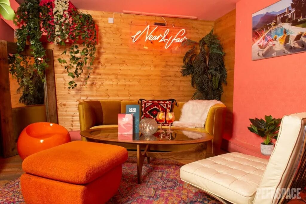 How and Where To Find an Airbnb Party House in London? | Peerspace