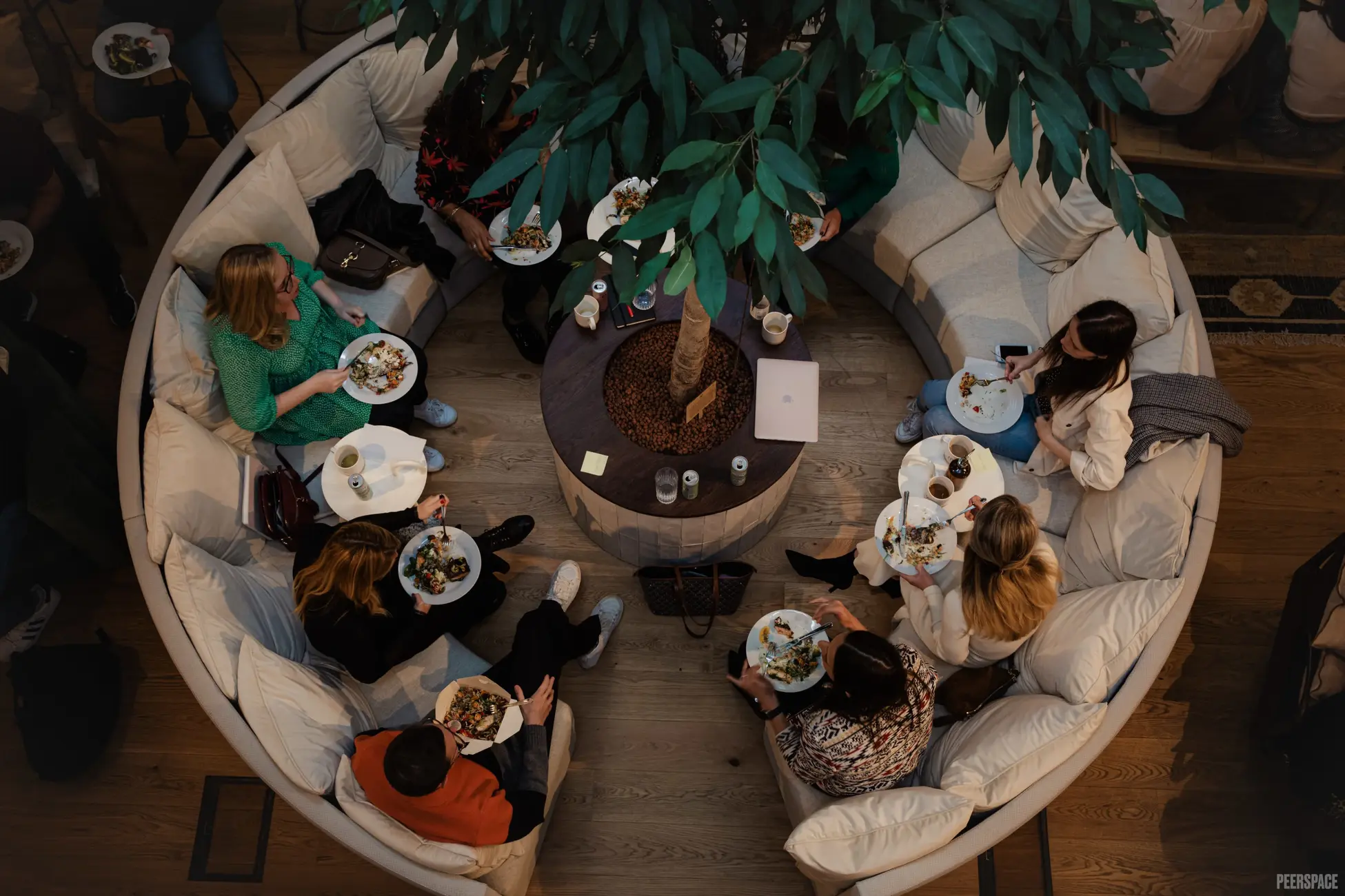 Thinking About Hiring an Airbnb for an Event? Check This Out First. | Peerspace