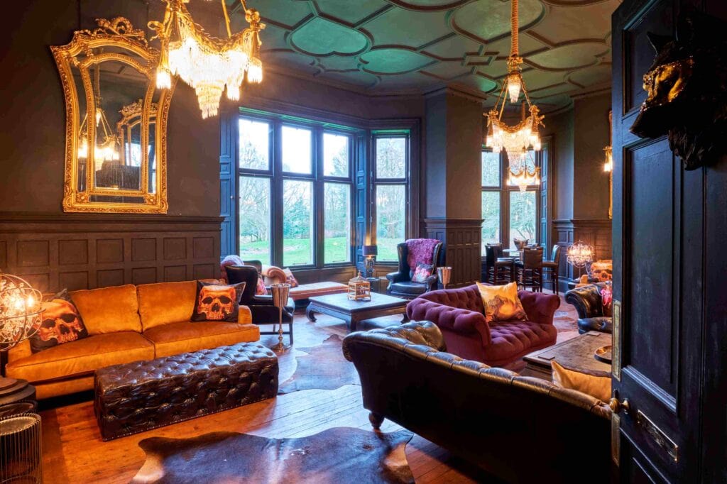 How and Where To Find an Airbnb Mansion in London | Peerspace