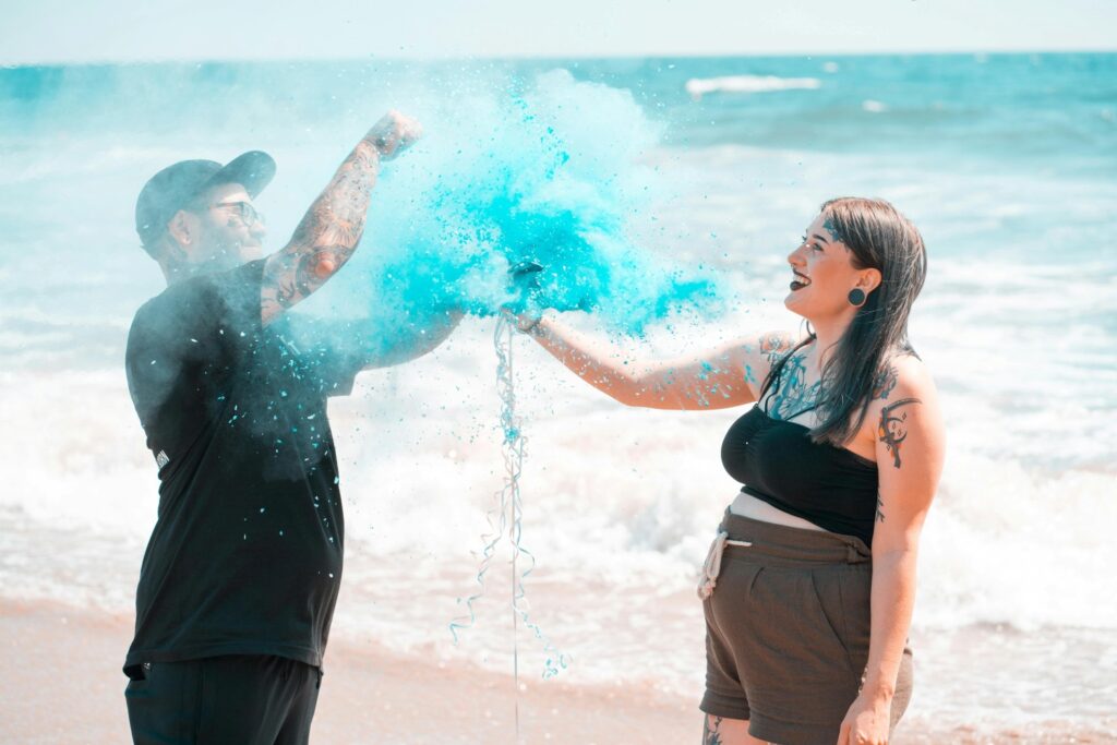 Who to Invite to a Gender Reveal Party | Peerspace