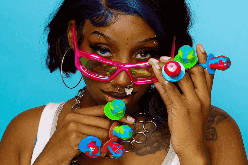 14 Unique Ideas for the Ultimate 90s Theme Party (2025) | Peerspace