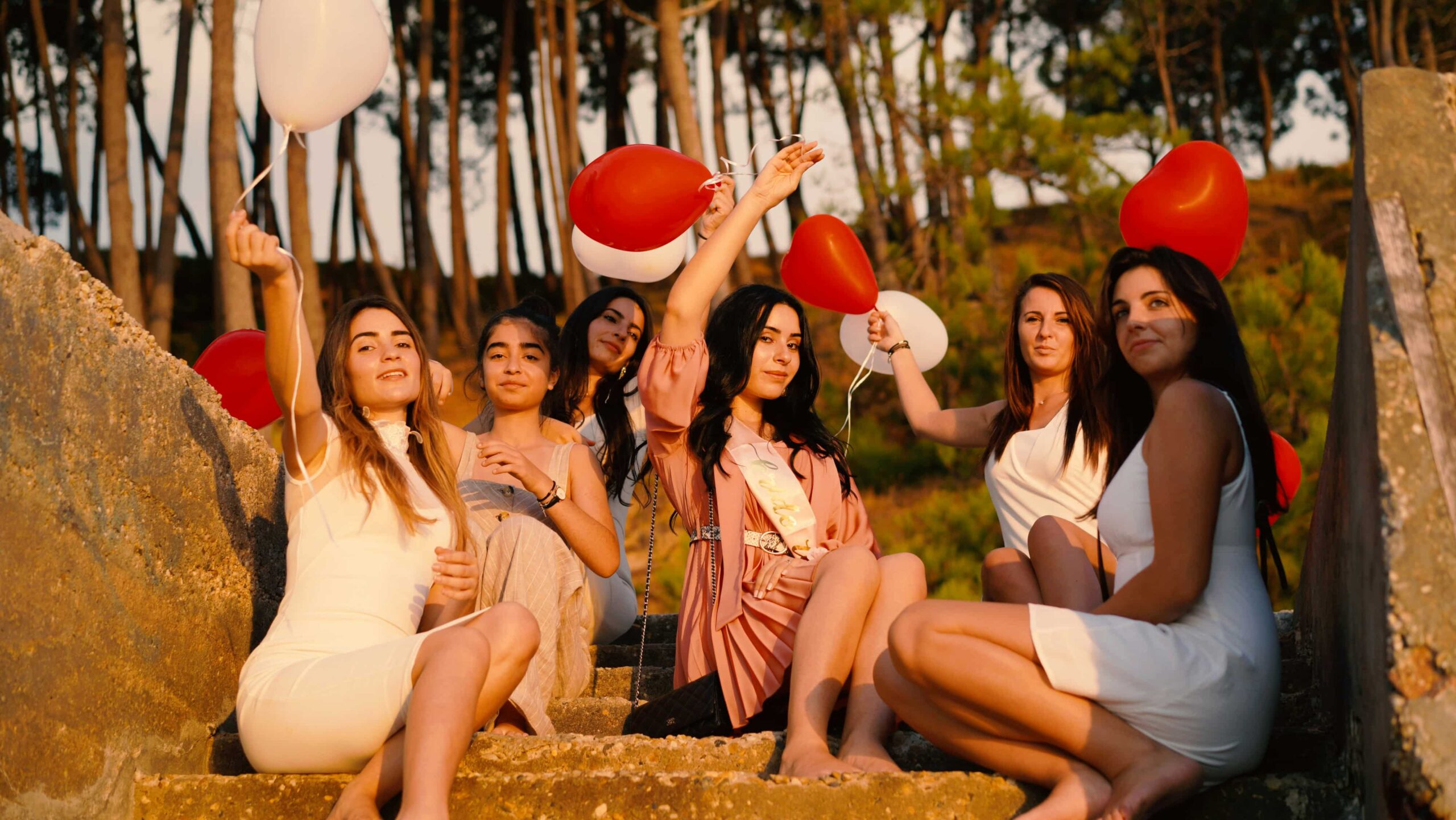 Stylish Hen Weekend Themes (With UK Venue Ideas) | Peerspace